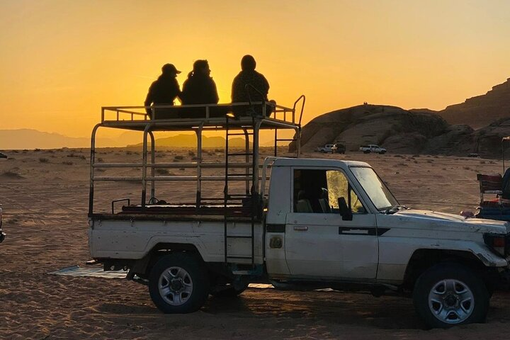 Sunset Jeep Tour